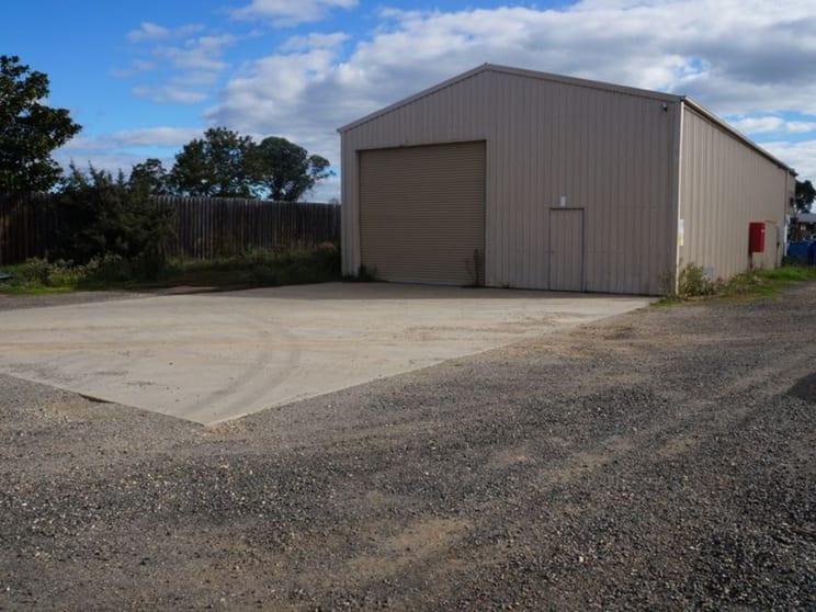 Click to view all images 12 St Clair Court Sale VIC 3850 - Image 1