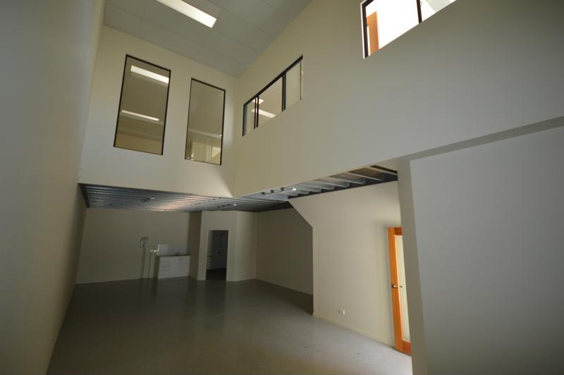 Click to view all images Varsity Lakes QLD 4227 - Image 2
