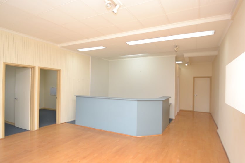 Click to view all images 231 Anstruther Street DOWNSTAIRS ONLY Echuca VIC 3564 - Image 3
