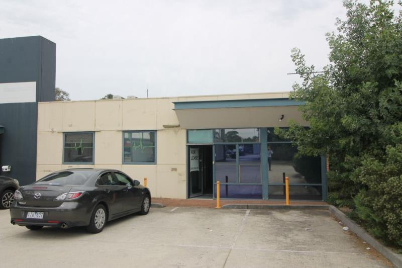 Click to view all images Unit 2/64 Hallam Road Hampton Park VIC 3976 - Image 1