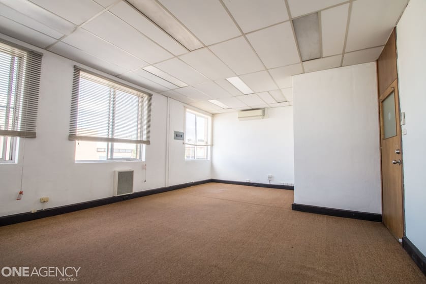 8/212 Anson Street Orange NSW 2800 - Image 3