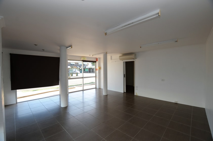Click to view all images 2/48 Maryborough Street Bundaberg South QLD 4670 - Image 3