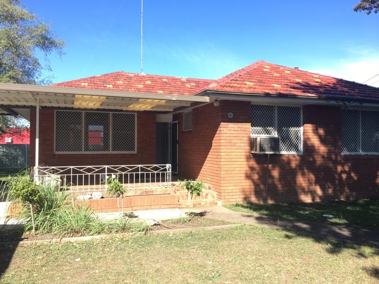 Click to view all images 4 Railway Row Emu Plains NSW 2750 - Image 1