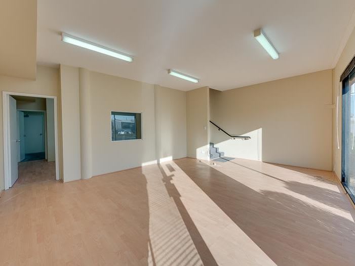 Click to view all images 5/321 Victoria Road Malaga WA 6090 - Image 3