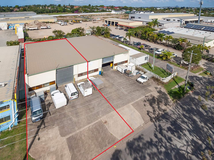 Click to view all images 2/219-221 Elliott Road Banyo QLD 4014 - Image 1