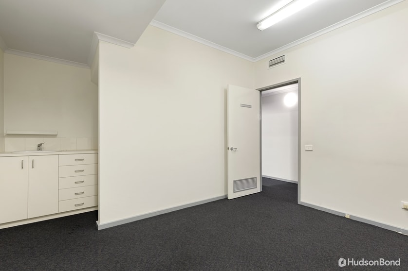 Click to view all images 2-3/1045 Doncaster Road Doncaster East VIC 3109 - Image 2