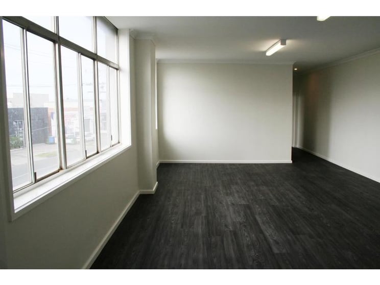 Click to view all images 27 Roberna Street Moorabbin VIC 3189 - Image 3