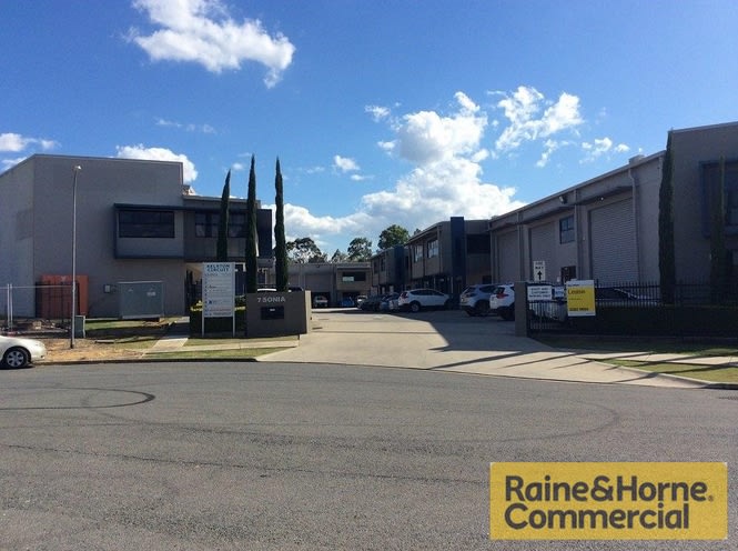 Click to view all images Raceview QLD 4305 - Image 2