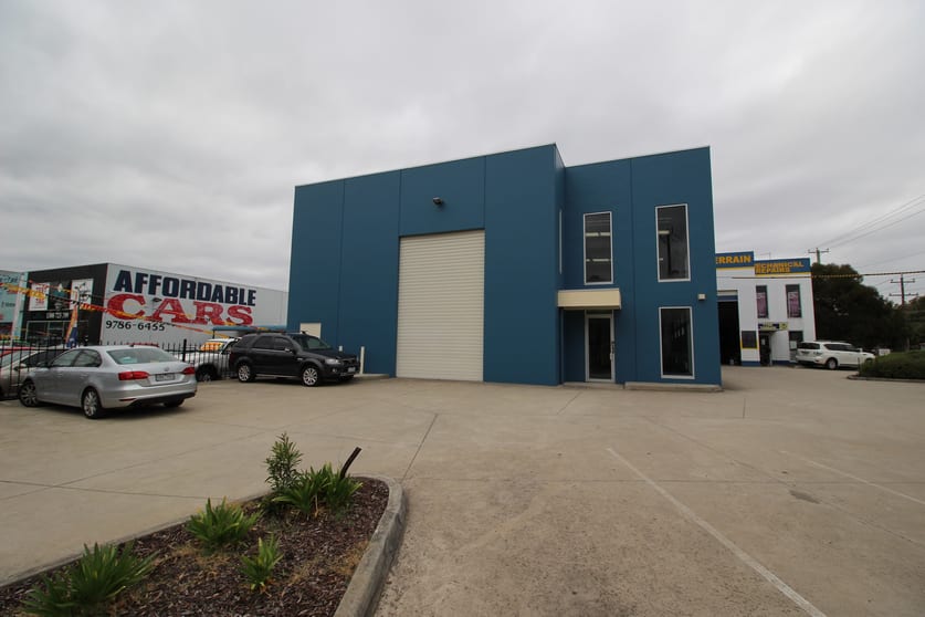 Click to view all images 1/95 Hartnett Drive Seaford VIC 3198 - Image 1