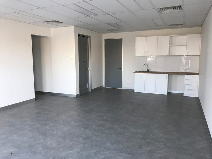 Click to view all images 1/7 Morialta Road Cranbourne West VIC 3977 - Image 3