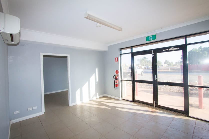 1/37 Pinnacles Street Wedgefield WA 6721 - Image 3