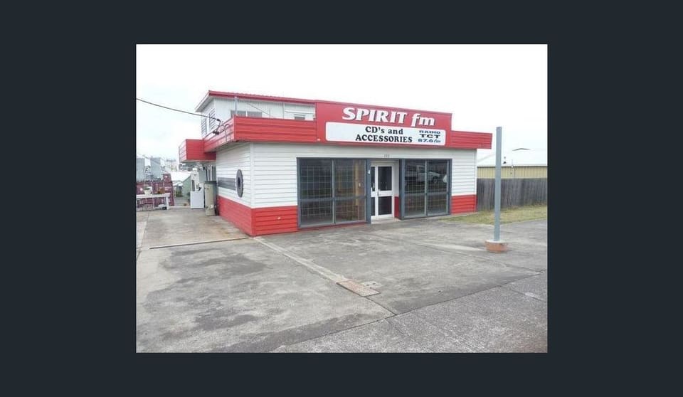 Click to view all images 122 Tarleton East Devonport TAS 7310 - Image 1