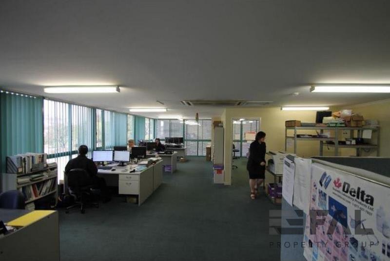 Click to view all images Unit 1/30 Argon Street Sumner QLD 4074 - Image 3