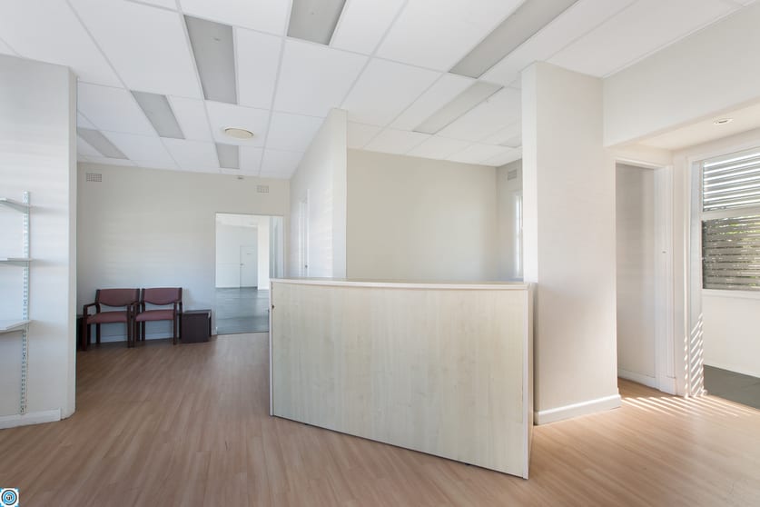 Click to view all images 398 Crown Street Wollongong NSW 2500 - Image 2