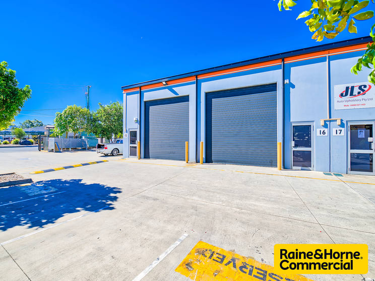 Click to view all images 11 Forge Close Sumner QLD 4074 - Image 1