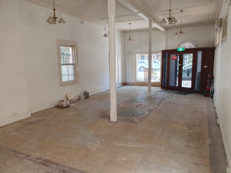 Click to view all images 66 Katoomba Street Katoomba NSW 2780 - Image 2