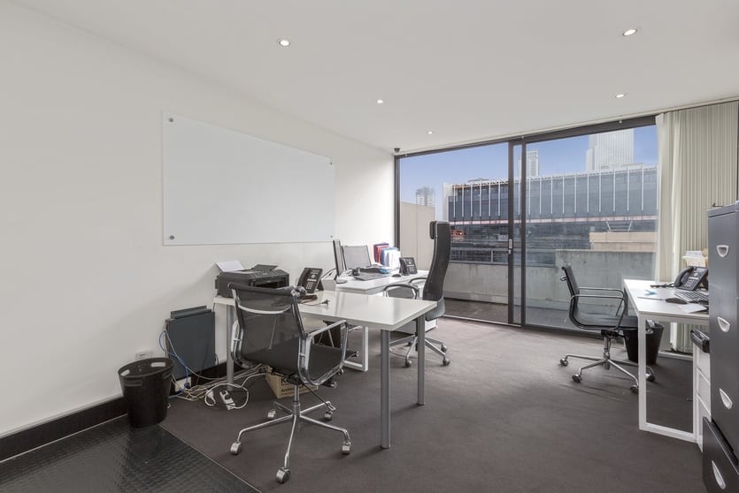 Click to view all images 2/2 Yarra Street South Melbourne VIC 3205 - Image 2