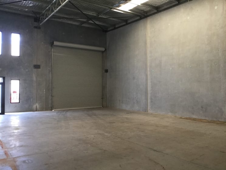Click to view all images 24/8 Pickard Ave Rockingham WA 6168 - Image 3