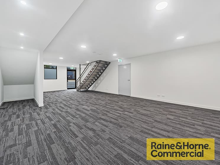 Click to view all images 31 Jeays Street Bowen Hills QLD 4006 - Image 2