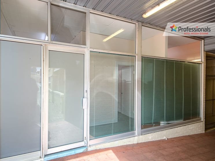 Click to view all images Shop 4,/230 York Street Albany WA 6330 - Image 1