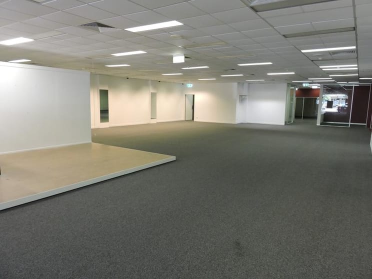 Click to view all images 5 Nerang Street Southport QLD 4215 - Image 3