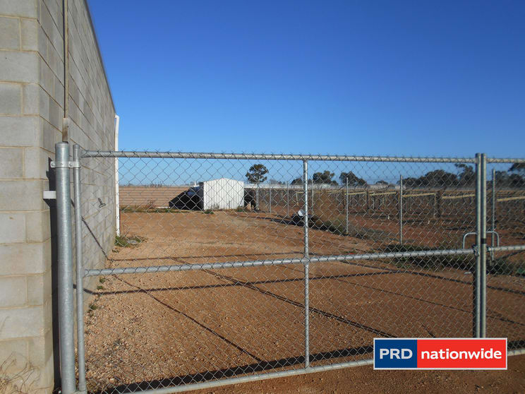 398 Dairtnunk Avenue Cardross VIC 3496 - Image 2