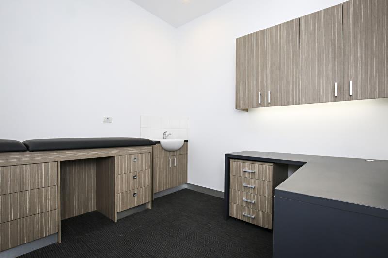 Click to view all images 325A Main Road East St Albans VIC 3021 - Image 2
