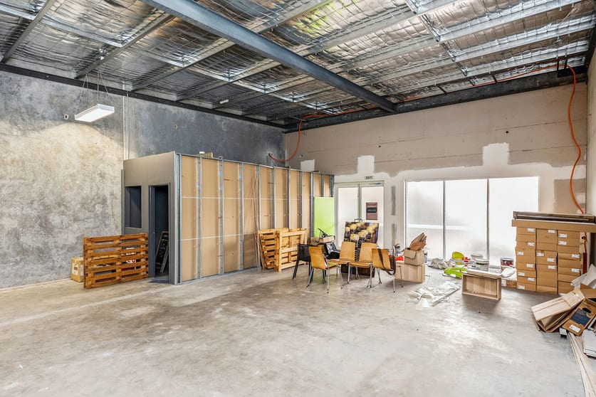 Click to view all images 4/660 Great Northern Highway Herne Hill WA 6056 - Image 3