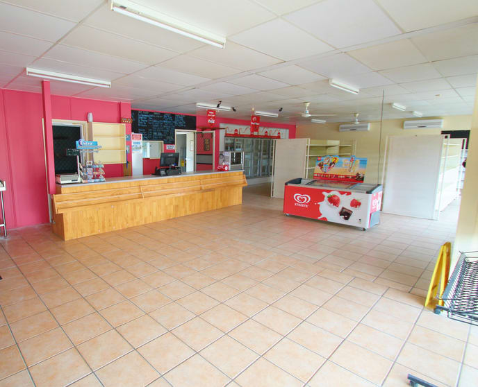 Click to view all images 3 Palomino Avenue Branyan QLD 4670 - Image 3