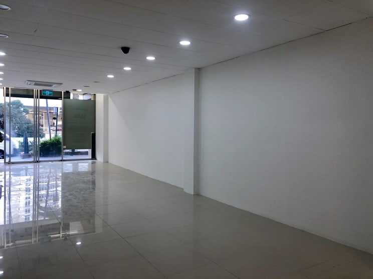 Click to view all images Elkhorn Avenue Surfers Paradise QLD 4217 - Image 3