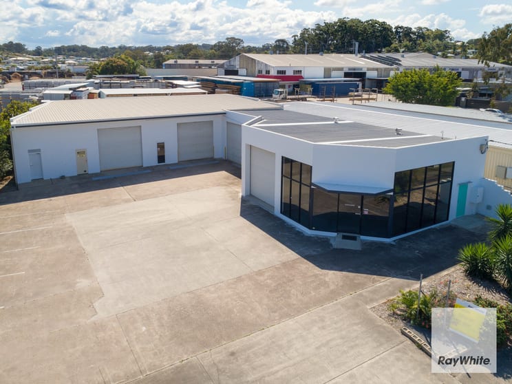 Click to view all images 12 Daniel Street Caloundra West QLD 4551 - Image 2