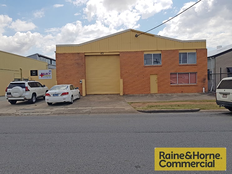 Click to view all images 2/43 Hayward Street Stafford QLD 4053 - Image 1