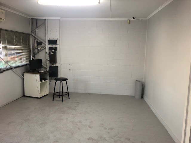 Click to view all images Mansfield QLD 4122 - Image 2