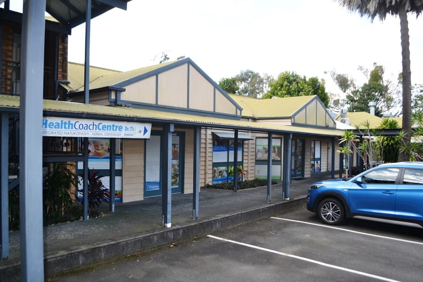 Click to view all images 4&5/33 Tallebudgera Creek Road Burleigh Heads QLD 4220 - Image 1
