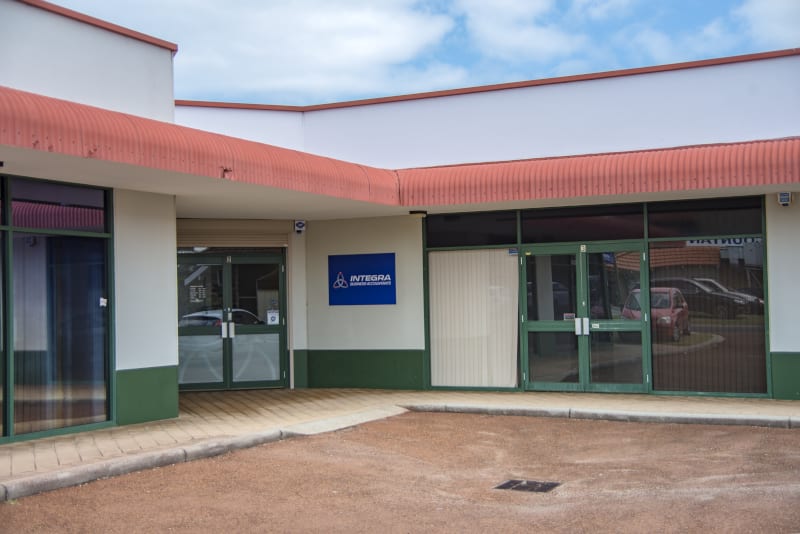 Click to view all images 2/3 Robinson Place Rockingham WA 6168 - Image 1