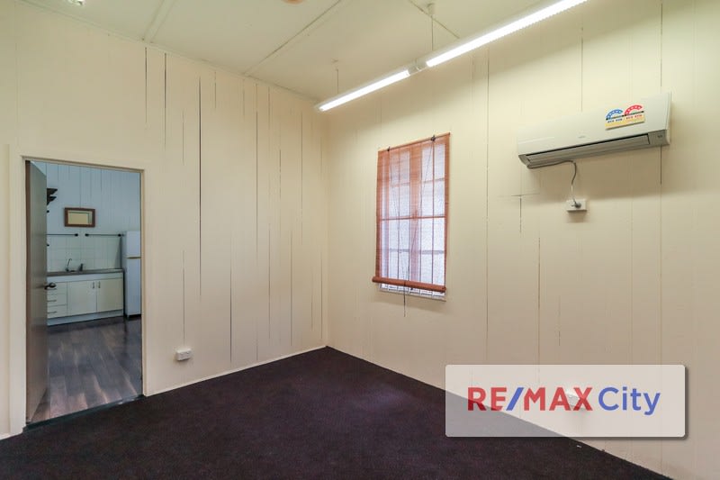 Click to view all images 86 Latrobe Terrace Paddington QLD 4064 - Image 3