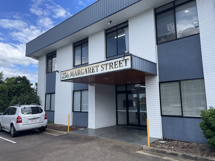 Click to view all images Suite 2/256 Margaret Street Toowoomba City QLD 4350 - Image 3