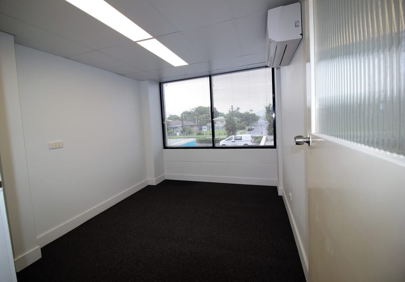 Click to view all images 5/185 Mulgrave Road Bungalow QLD 4870 - Image 2