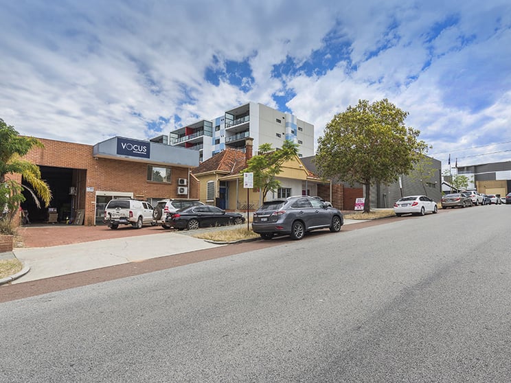 Click to view all images 185 Claisebrook Road Perth WA 6000 - Image 3