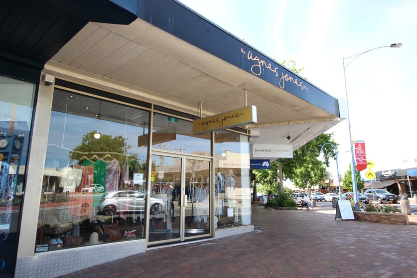 Click to view all images 158 Main Street Mornington VIC 3931 - Image 1