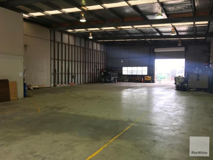 Click to view all images 2/46 Aerodrome Road Caboolture QLD 4510 - Image 3