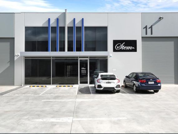 Click to view all images 11 Blackwood Drive Altona North VIC 3025 - Image 1