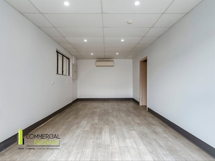 Click to view all images 1C/46 Old Cleveland Road Greenslopes QLD 4120 - Image 2