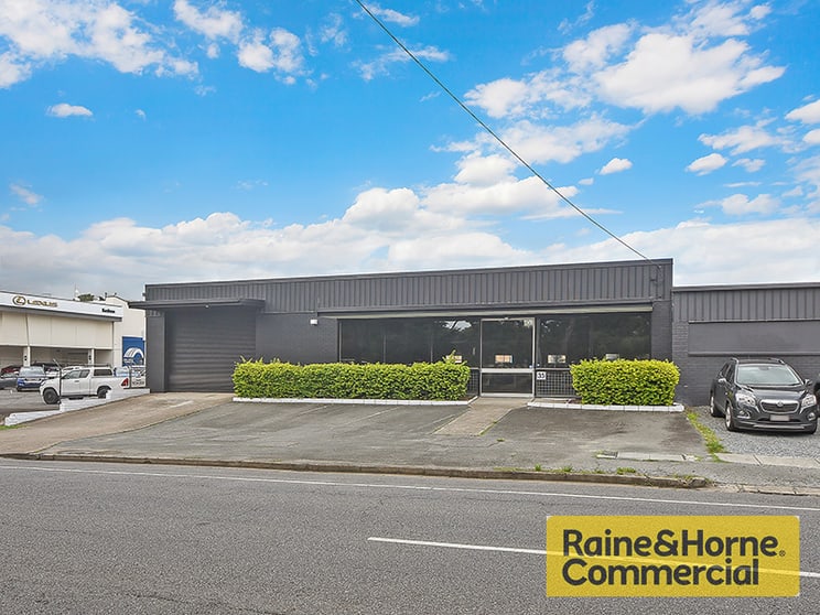 Click to view all images Kedron QLD 4031 - Image 1