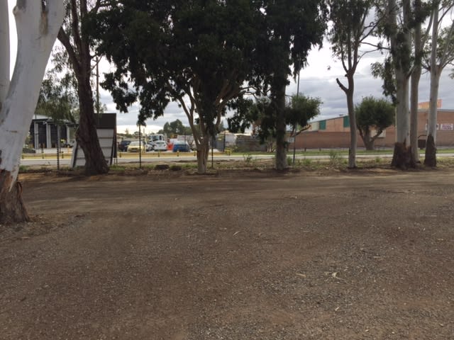Click to view all images 18 Malcolm Road Maddington WA 6109 - Image 3
