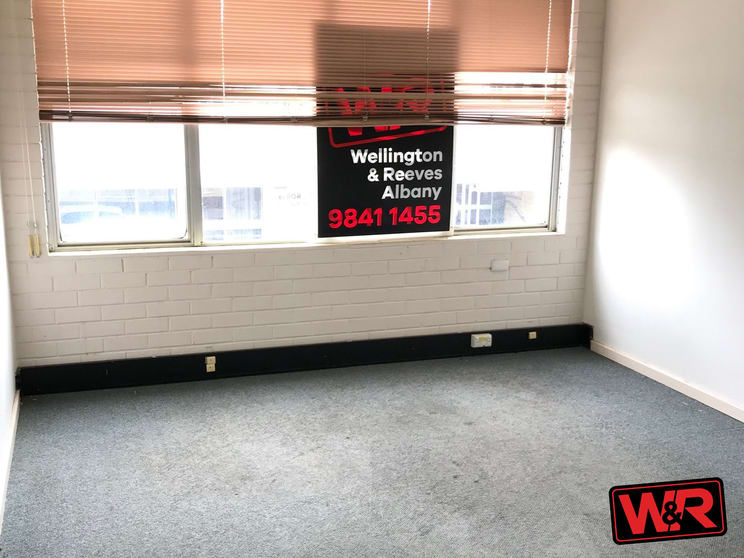 Click to view all images 7/125 Grey Street West Albany WA 6330 - Image 2