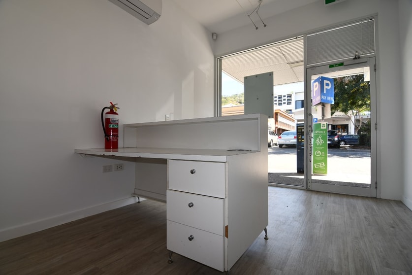 Click to view all images 266 Sturt Street Townsville City QLD 4810 - Image 3