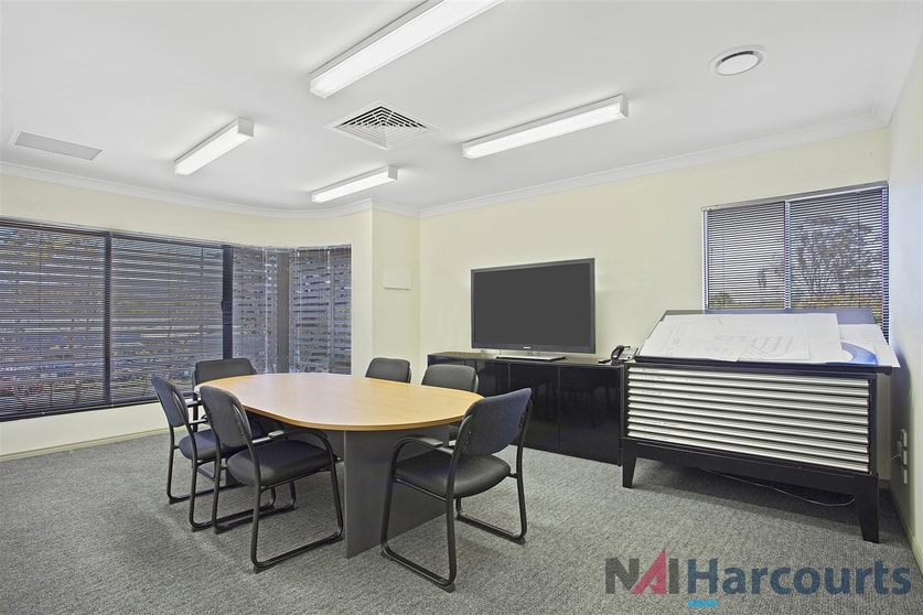 Click to view all images 3B/20 Nerang Street Nerang QLD 4211 - Image 2
