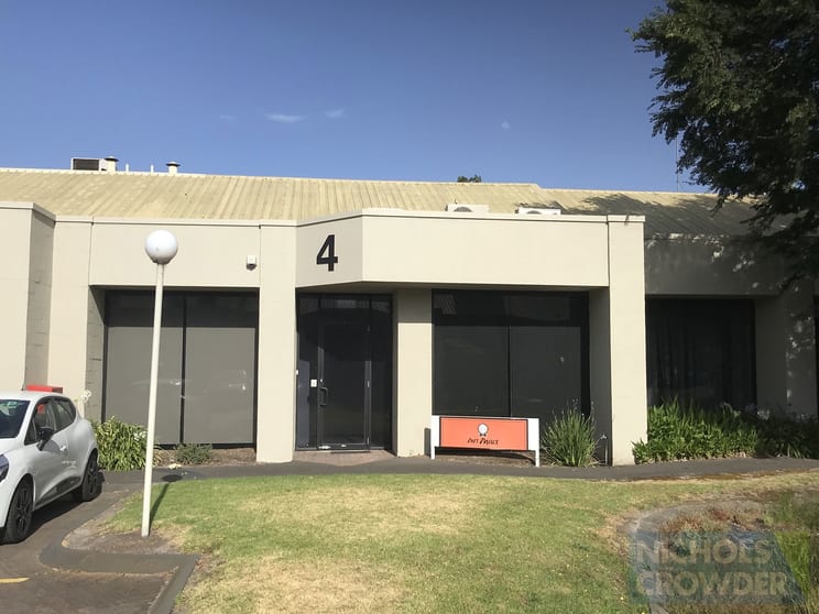 Click to view all images 4/25-41 Redwood Drive Dingley Village VIC 3172 - Image 1