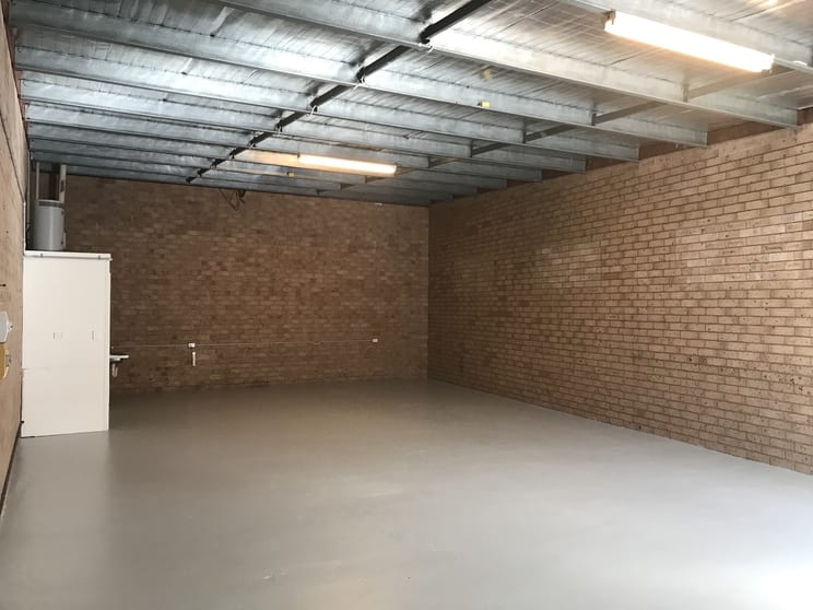 Click to view all images 8/6 Bon Mace Crescent Berkeley Vale NSW 2261 - Image 2